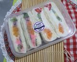 Foto langkah ke 9 dari resep Fruits sando Jepang ala fe.