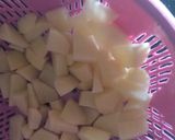 बैंगन टमाटर आलू की सब्जी (Baingan tamatar aloo ki sabzi recipe in hindi) रेसिपी चरण 2 फोटो