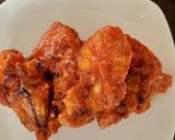 Foto langkah ke 4 dari resep Sayap ayam saus tomat.