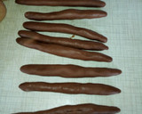 A picture of step 4 of Leopard print bread.