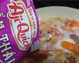 Hình bước làm 2 của món Bún Thái cá hồi và tôm