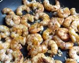 Foto del paso 3 de la receta: Langostinos o gambas al ajillo