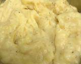 Foto del paso 3 de la receta: Parmentier de patata y batata, champiñones y huevo poche con aceite de trufa