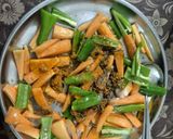 ગાજર મરચાં નું અથાણું (Gajar Marcha Athanu Recipe In Gujarati) રેસીપી સ્ટેપ2ફોટો