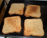 Foto del paso 1 de la receta: Pan integral con queso y pasta de porotos