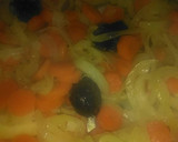 Foto del paso 2 de la receta: Pollo y arroz con salsa de ciruela, zanahoria y cebolla