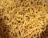 Gambar langkah 1 resipi Yee Mee Goreng Kicap.