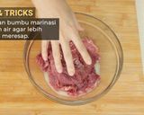 Foto langkah ke 2 dari resep Steak Daging Lokal & Saus Jamur Devina Hermawan.