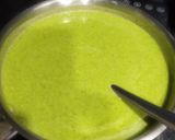 A picture of step 6 of Broccoli almonds creamy soup.