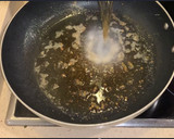 Foto del paso 4 de la receta: Dorada a la pimienta verde