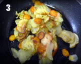 Foto del paso 2 de la receta: Sobras de Pollo asado con patatas y ensalada