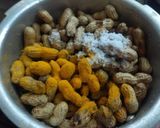 गरमागरम वाफवलेल्या भुईमुगाच्या शेंगा (boiled peanuts recipe in marathi) रेसिपी स्टेप 3 फोटो 