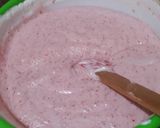 Foto langkah ke 5 dari resep Creamy Strawberry Pie.