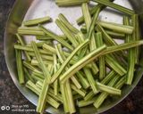 સરગવાનું શાક (Saragva Shak Recipe In Gujarati) રેસીપી સ્ટેપ2ફોટો