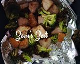 A picture of step 4 of Air Fryer Broccoli and Red Pears Roast.