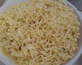 Foto langkah ke 3 dari resep Mie Goreng Praktis.