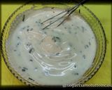 Foto del passaggio 2 della ricetta Polpettine di Salmone, Patate e Carote al forno su insalata con salsa allo yogurt