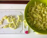 Lecsó virslivel recept fázis 2 fotója