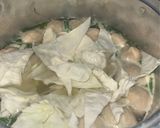 Foto langkah ke 6 dari resep Sop Sayur Isi Pentol dan Telur Puyuh.