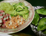 Foto del paso 1 de la receta: Aguacates rellenos de langostinos y piña