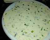 A picture of step 2 of Green garlic laccha paratha.