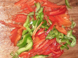 Wok con pollo y fideos