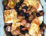 Foto del paso 6 de la receta: Bacalao Skrei al Horno con Cherrys y Aceitunas Negras en Salsa de Naranja, Soja y Miel
