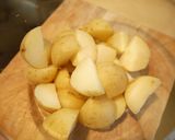 A picture of step 5 of Potato and Egg Salad.