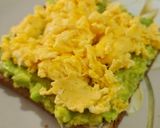 Foto langkah ke 4 dari resep Avocado Toast ala Indah.