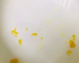 A picture of step 2 of Peanut jaggery chikki.