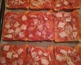 Foto del paso 3 de la receta: Minipizzas con pan de molde
