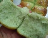 Foto langkah ke 4 dari resep Roti manis isi coklat pisang.