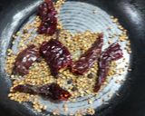 A picture of step 1 of Kadai Paneer.