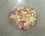 Foto langkah ke 2 dari resep Tumis Kangkung Bunga Pepaya.