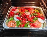 Foto del paso 3 de la receta Doradas al horno con patatas y verduras