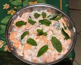 Une image de l'étape 10 de Crevettes marinées oignons de roscoff, ail fumé, citron vert, menthe et coco.