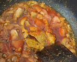 A picture of step 3 of Punjabi style Lobia Masala.