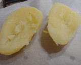 Foto del paso 6 de la receta: Patata rellena de Burritos, salsa BBQ, albahaca
