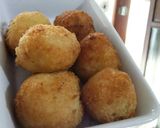 Foto langkah ke 7 dari resep Mozarella potato ball.