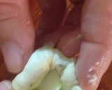 صورة لخطوة 3 من وصفة بيتزا 🍅🍕🧀🌶🍕🧀🌶🍕