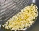 10分鐘榨菜肉絲麵 (咖樂彩虹麵)的食譜步驟3照片