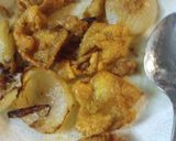 A picture of step 2 of Gribenes /Fried Onions and Crispy Chicken Skins.