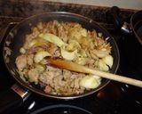 Foto del paso 5 de la receta Berenjenas rellenas de pollo con jamón