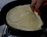 Foto langkah ke 5 dari resep Kulit  Lumpia 2 Bahan Lentur Anti Sobek.