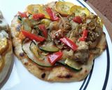 Foto del paso 9 de la receta: Pizzas🍕de vegetales🥗en pan turco🍕