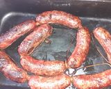 Foto del paso 1 de la receta: Chorizos al horno con arroz blanco y ensaladas mixta