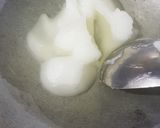A picture of step 1 of Besan ka halwa.