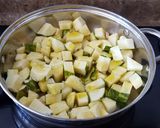 Foto del paso 1 de la receta: Pesto de calabacín
