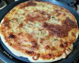 Foto del paso 4 de la receta: Pizza trufada de pavo, rúcula y queso tostado