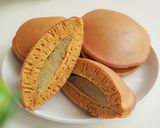 Foto langkah ke 6 dari resep Dorayaki Gula Aren (isi pasta kacang hijau).